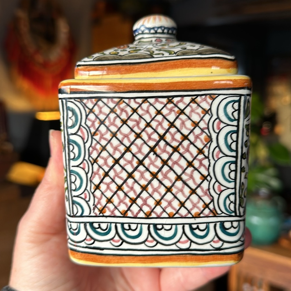 🇵🇹Ceramicas De Coimbra 3.5 wide x 5” H Square hand painted jar/lid Portugal - Picture 2 of 16